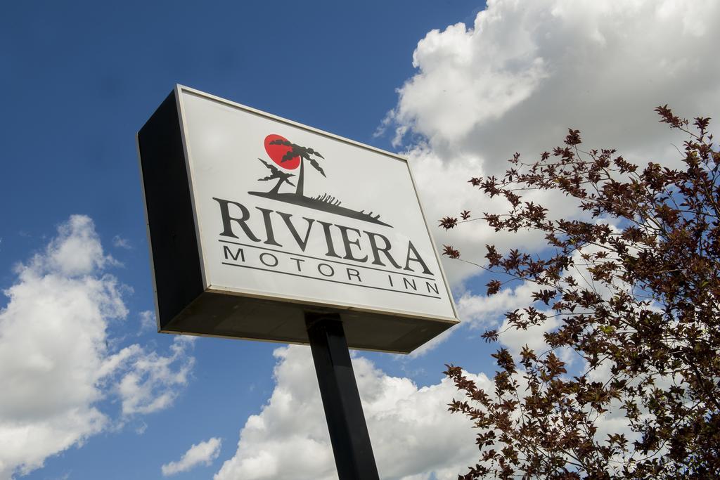 Riviera Motor Inn Saskatoon Exterior photo